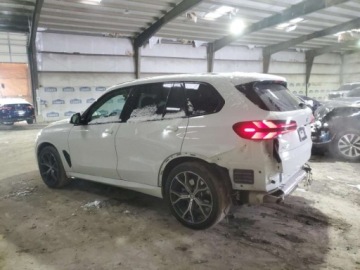 BMW X5 G05 2024 BMW X5 XDRIVE40I, 3.0L, od ubezpieczalni 3.0 Benzyna 375KM, zdjęcie 1