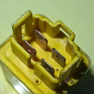 RELÉ HYUNDAI ACCENT 95220-34600 NR1018