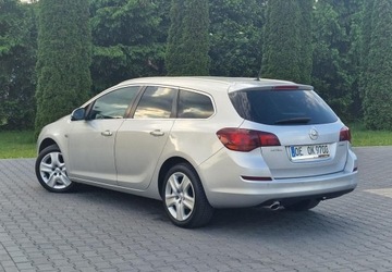 Opel Astra J Sports Tourer 1.4 Turbo ECOTEC 140KM 2011 Opel Astra Opel Astra IV 1.4 T Cosmo, zdjęcie 8