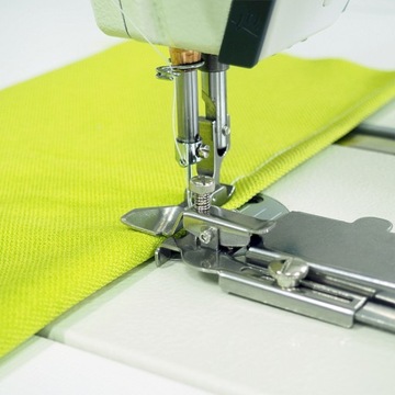 Направляющая для челночных машин, прикрепленная магнитом.