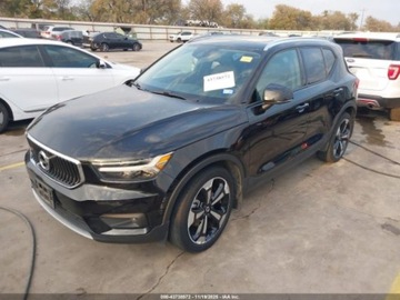 Volvo XC40 2021 Volvo XC 40 T5 Momentum 2021 2.0l 2.0 Benzyna 248KM, zdjęcie 1