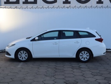 Toyota Auris II Hatchback 5d Facelifting 1.33 Dual VVT-i 99KM 2017 Toyota Auris 1.3 Dual VVT-i, Salon Polska, zdjęcie 2