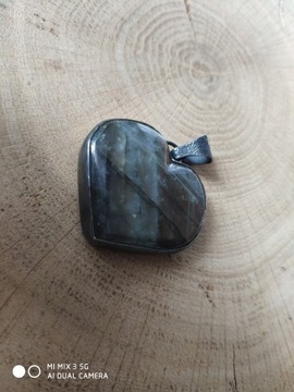 Serce z kamienia- duży labradoryt wisior w srebrze