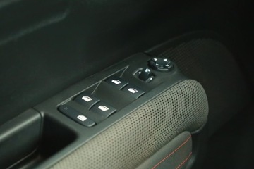 Citroen C3 Aircross  I Crossover 1.2 PureTech 110KM 2018 Citroen C3 Aircross 1.2 PureTech, Salon Polska, zdjęcie 15