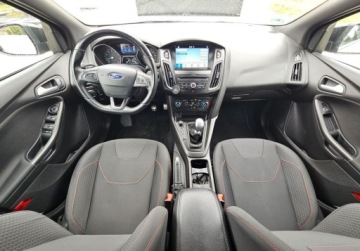 Ford Focus III Sedan Facelifting 1.5 EcoBoost 150KM 2017 Ford Focus 1.5 Benzyna 150 KM, ST-LINE, Niski przebieg,Polecam 1.5 Benzyna, zdjęcie 4