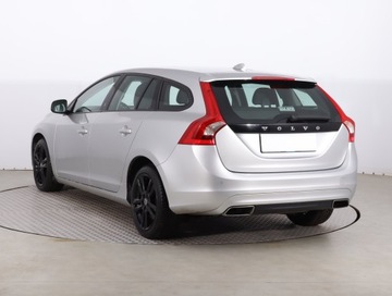 Volvo V60 I Kombi Facelifting 2.0 D4 DRIVE-E 181KM 2014 Volvo V60 D4 2.0, Salon Polska, Serwis ASO, zdjęcie 3