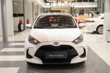 Toyota 2022 Toyota Yaris 1.0 Active Benzyna 72KM, zdjęcie 1