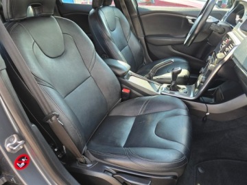 Mazda 3 III Sedan 2.0 SKYACTIV-G 120KM 2014 Volvo V40 2.0 HDi 190 KM skóra nawigacja alufelgi grzane fotele gwarancja, zdjęcie 12