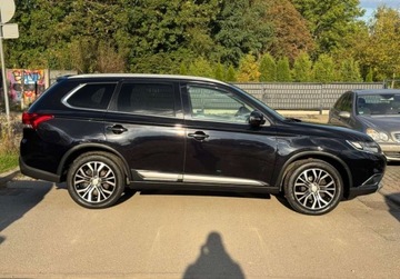 Mitsubishi Outlander III SUV Facelifting 2015 2.2 DI-D 150KM 2016 Mitsubishi Outlander 2,2 150KM AWD AUTOMAT 7os FullLED I wlasciciel Salon, zdjęcie 8