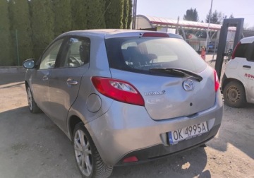 Mazda 2 II 2010 Mazda 2 122010r, 1.6 Benzyna. Lekko uszkodzony przod. Jezdzi. 1.6 90KM, zdjęcie 2