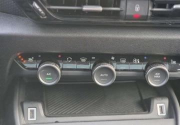 Citroen 2022 Citroen C4 Citroen C4 EV136 50kWh Shine Elektryczny 136KM, zdjęcie 14