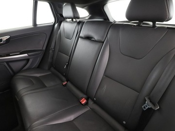 Volvo V60 I Kombi Facelifting 2.0 D2 DRIVE-E 120KM 2017 Volvo V60 skóra klima auto navi czujniki, zdjęcie 16