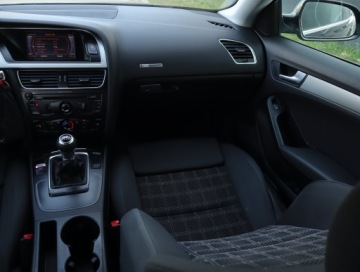 Audi A5 8T Coupe 2.0 TDI 170KM 2009 Audi A5 2.0 TDI, 167 KM, Klima, Klimatronic, zdjęcie 7