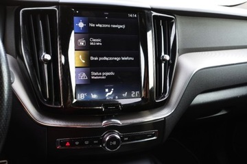 Volvo XC60 II Crossover D3 150KM 2018 Volvo XC 60 R-Design Czujniki park. Tempomat Klima 2strefowa HAK FV23, zdjęcie 21