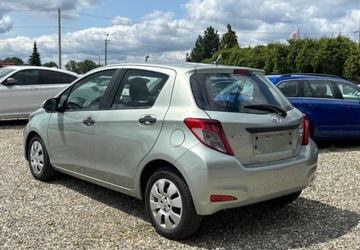 Toyota Yaris III Hatchback 5d 1.0 VVT-i 69KM 2011 Toyota Yaris Niski Przebieg Benzyna 70KM, zdjęcie 2