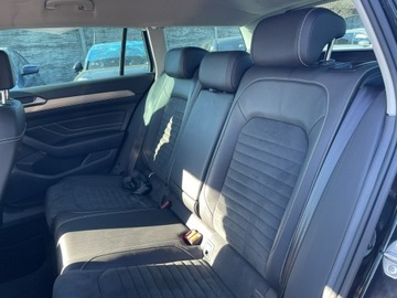 Volkswagen Passat B8 Variant Facelifting 2.0 TDI SCR 200KM 2022 Volkswagen Passat 4 Motion Skóra Klimatronik, zdjęcie 11