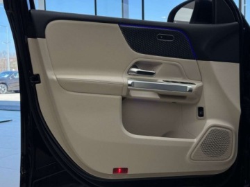 Mercedes GLB SUV 2.0 200d 150KM 2023 Mercedes-Benz GLB Progressive Ambiente Kamera cofania Nawigacja Podgrz, zdjęcie 10