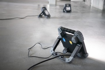 МОБИЛЬНЫЙ СВЕТОДИОДНЫЙ ПРОЖЕКТОР 5000 ЛМ 46 Вт КАБЕЛЬ 5 М BRENNENSTUHL TORAN