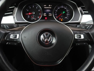 Volkswagen Passat B8 Variant 1.8 TSI BlueMotion Technology 180KM 2017 VW Passat 1.8 TSI, Salon Polska, Automat, VAT 23%, zdjęcie 18