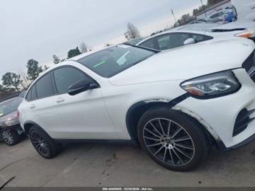 Mercedes GLC C253 2017 Mercedes-Benz GLC 2017 MERCEDES-BENZ GLC 300 COUPE 4MATIC 2.0 Benzyna 241KM, zdjęcie 12