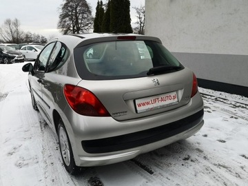Peugeot 207 Hatchback 5d 1.4 16V 88KM 2007 Peugeot 207 1.4 16V 88KM Klimatyzacja Isofix, zdjęcie 7