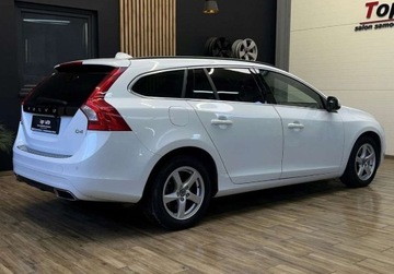 Volvo V60 I Kombi Facelifting 2.0 D4 DRIVE-E 181KM 2014 Volvo V60 2.0 D4 181KM manual gwarancja kam..., zdjęcie 4