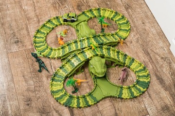 МЕГА ГОНОЧНАЯ ТРЕК XXXL ДИНОЗАВР ДИНОПАРК 200 ЭЛ.