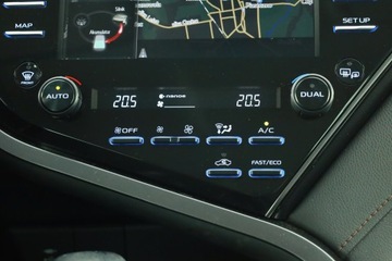 Toyota Camry IX Sedan 2.5 Hybrid Dynamic Force 218KM 2020 Toyota Camry 2.5 Hybrid, Salon Polska, zdjęcie 9