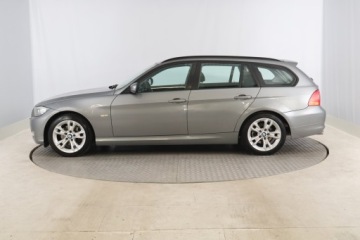 BMW Seria 3 E90-91-92-93 Touring E91 2.0 318d 143KM 2011 BMW 3 318 d, Xenon, Klima, Klimatronic, Tempomat, zdjęcie 2