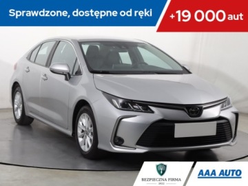 Toyota Corolla XII Sedan 1.5 VVT-i 125KM 2022 Toyota Corolla 1.5 VVT-i, Salon Polska