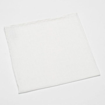 белый льняной нагрудный платок