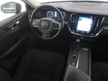 Volvo V60 II  Kombi 2.0 D3 150KM 2020 Volvo V60 D3 2.0, Salon Polska, Serwis ASO, zdjęcie 6