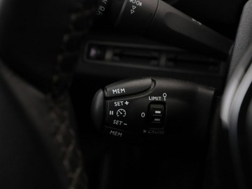 Peugeot 3008 II Crossover 1.2 PureTech 130KM 2016 Peugeot 3008 Navi Kamera cofania Klimatyzacja, zdjęcie 33