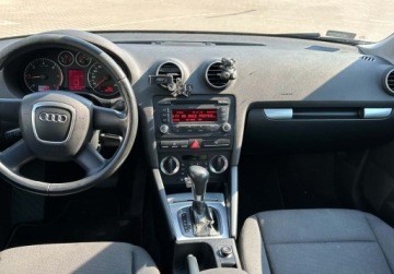Audi A3 8P Hatchback 3d 1.9 TDI 105KM 2008 Audi A3 Sportback 1.9 diesel 2008 Automat 1.9 Diesel 105KM, zdjęcie 3