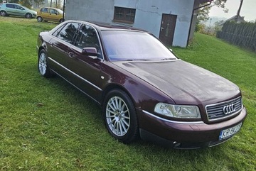 Audi A8 D2 Sedan 4.2 40V quattro 310KM 2000 Bordowe AUDI 4.2 quattro alcantara jasne wnętrze, zdjęcie 4