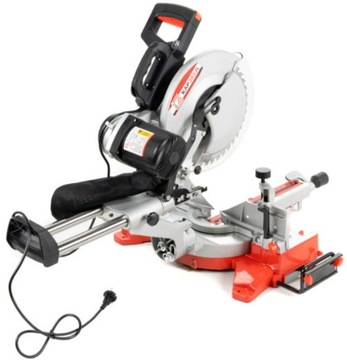 Торцовочная пила 305 мм с лазерной резкой. Рабочий стол.