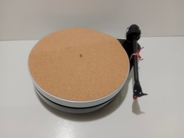 АНАЛОГОВЫЙ TURNtable Pro-Ject RPM 5.1 (RPM5.1)