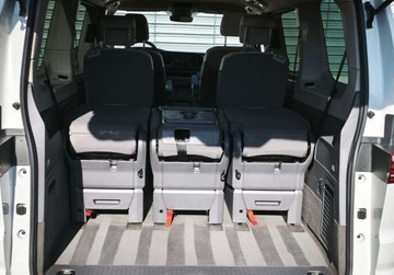 Volkswagen Multivan T7 Van L1 2.0 TDI 150KM 2024 Volkswagen Multivan Nowy Multivan L2 7 osobowy Pakiety, Tempomat, Digital, zdjęcie 9