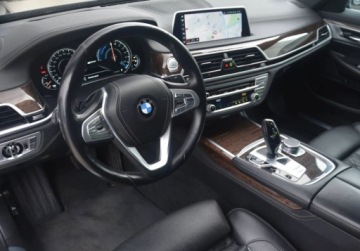 BMW Seria 7 G11-G12 Sedan L 740e iPerformance 326KM 2019 BMW Seria 7 740LE xDrive IPerformance Dealer BMW Bonkowscy 2.0 326KM, zdjęcie 7