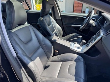 Volvo S60 II Sedan 3.0 T6 304KM 2012 Volvo S60 3.0 Benz T6 R-DESIGN Bogata Wersja 3.0 Benzyna 304KM, zdjęcie 20