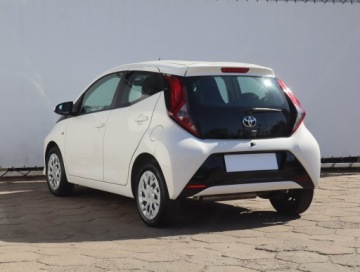 Toyota Aygo II Hatchback 3d Facelifting 1.0 VVT-i 72KM 2020 Toyota Aygo 1.0 VVT-i, Salon Polska, zdjęcie 3