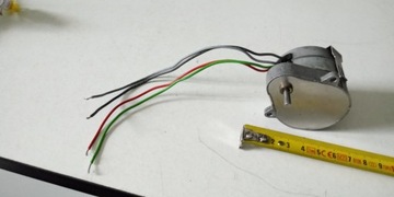 Шаговый двигатель с редуктором SAIA.