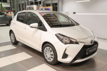 Toyota Yaris III Hatchback 5d Facelifting 1.0 VVT-i 69KM 2017 Toyota Yaris 1.0 Active Benzyna 69KM, zdjęcie 2
