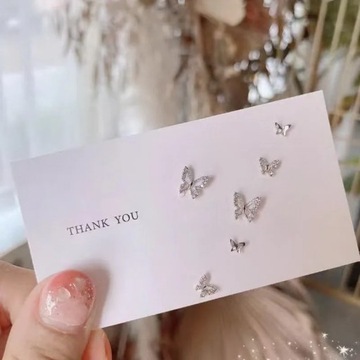 Набор корейских женских серег-гвоздиков с блестящими стразами и бабочками