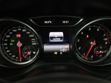 Mercedes GLA I Off-roader 1.6 180 122KM 2017 Mercedes GLA 180 automat full LED półskóra navi, zdjęcie 21