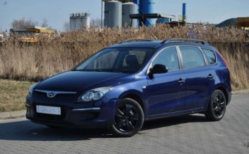 Hyundai i30 I CW Facelifting 1.4 DOHC 109KM 2010 Hyundai i30 GWARANCJA, 2010r, 1.4 Benzyna, ISOFIX, Maly przebieg, Ladnie u