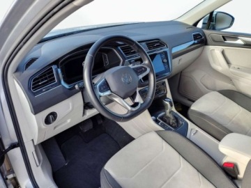 Volkswagen Tiguan II SUV Plug-in 1.4 TSI e-HYBRID 245KM 2021 Volkswagen Tiguan 1.4 Hybryda Plug-in 245KM, zdjęcie 9