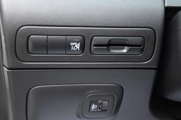 Citroen C3 Aircross  I Crossover 1.2 PureTech 110KM 2018 Citroen C3 Aircross NawigacjaKamera Asystenty Klimatronic Tempomat, zdjęcie 29