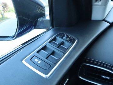 Jaguar F-Pace SUV 2.0 iD4 240KM 2018 Jaguar F-Pace 25d AWD, Salon Polska, Serwis ASO, zdjęcie 13