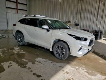 Toyota Highlander III 2021 Toyota Highlander XLE 2021 3.5 Benzyna 295KM, zdjęcie 4